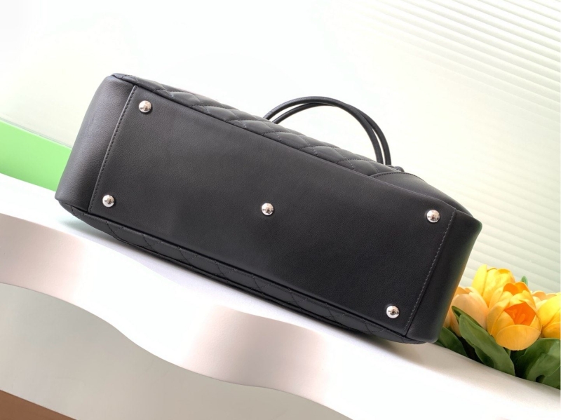 Ch**el top handle bags